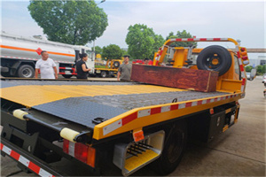 东丰附近拖车电话号码服务